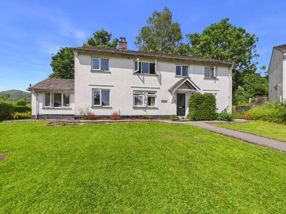 10 bed property, in 27a Greenbank Road, £595,000