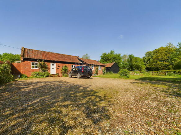 2 bed property, in Stoney Lane, £475,000