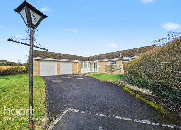 4 bed property, in Okebourne Park, £450,000