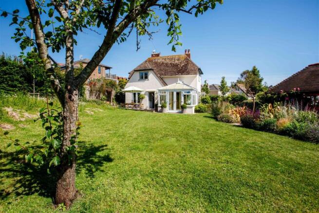 3 bed property, in Pound Road, £750,000