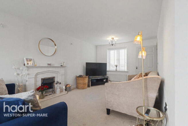 4 bed property, in Turnock Gardens, £375,000