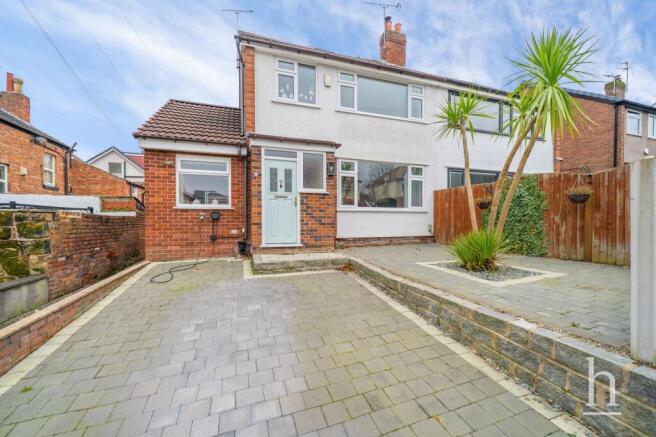 3 bed property, in Silverdale Road, £325,000