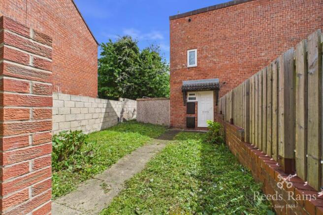 3 bed property, in Heeley Green, £120,000