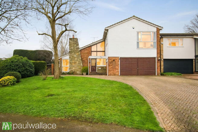 4 bed property, in Mandeville Road | Approx. 2, £785,000