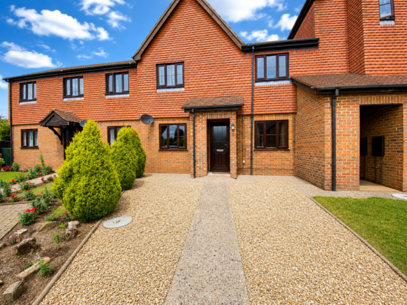 1 bed property, in Pearl Court, £79,995