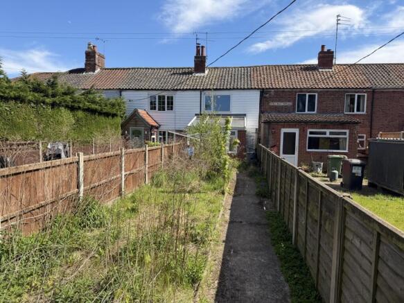 2 bed property, in 4 Kings Head Terrace, £130,000