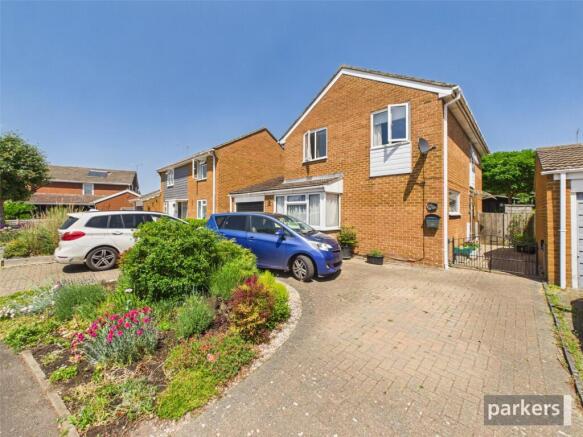4 bed property, in Broadwater Road, £700,000