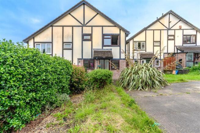 3 bed property, in Columbus Close, £195,000