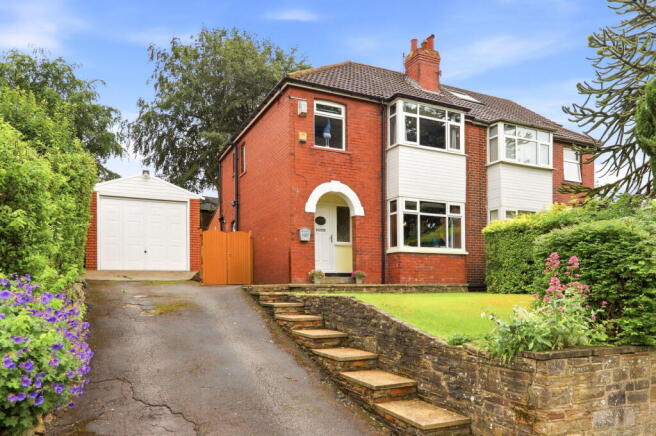 3 bed property, in Tinshill Lane, £350,000