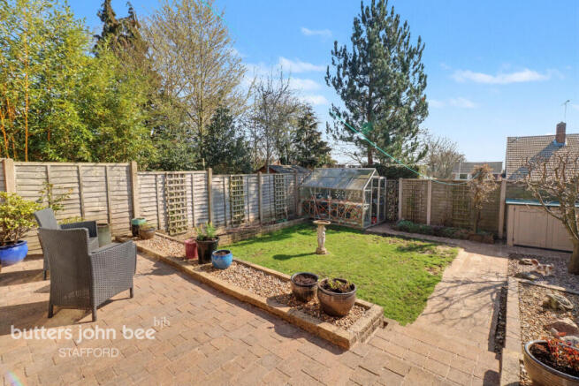 3 bed property, in Barlaston Close, £270,000