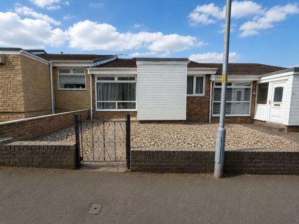 2 bed property, in Hartside Crescent, £159,950