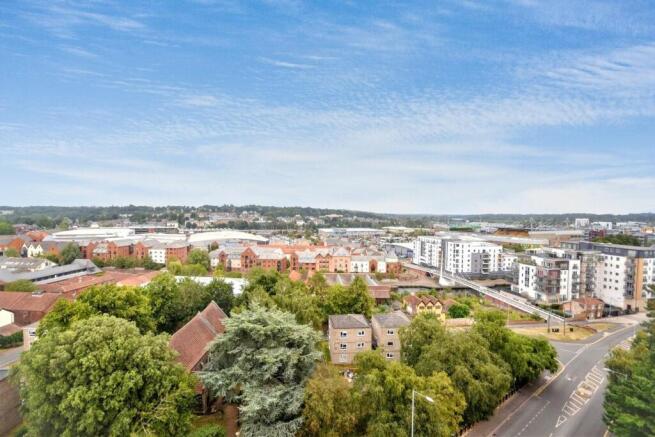 2 bed property, in Norwich, £80,000