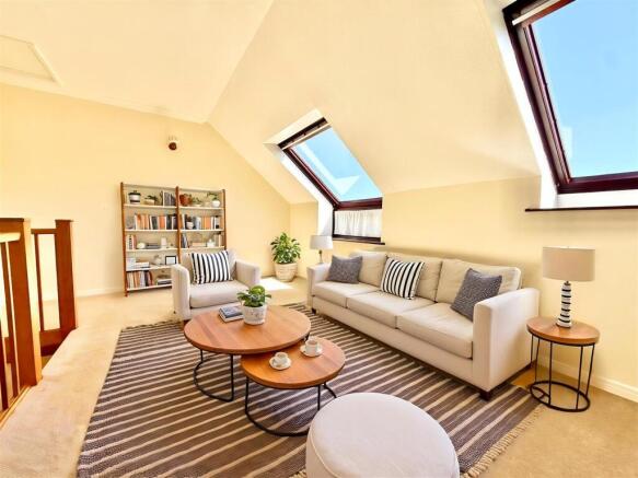1 bed property, in Beardsley Drive, £239,995