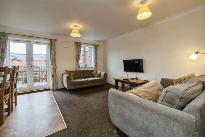 4 bed property, in Russell Walk, £355,000