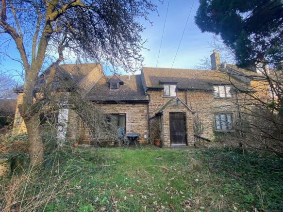 4 bed property, in Adderbury, £475,000