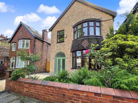 3 bed property, in Orford Road, £450,000