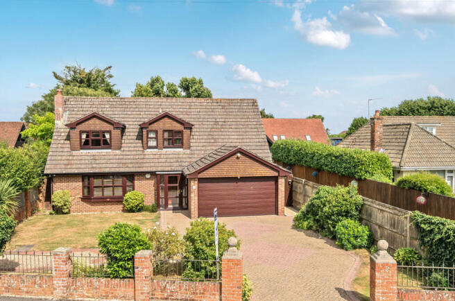 4 bed property, in Sandringham Road, £700,000