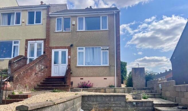 5 bed property, in Coberley, £399,995