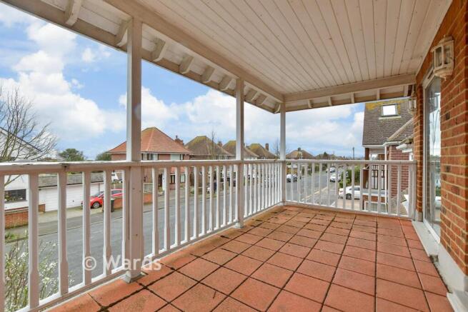 3 bed property, in London Road, £375,000