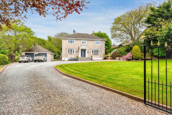 5 bed property, in Oakbank Avenue, £650,000