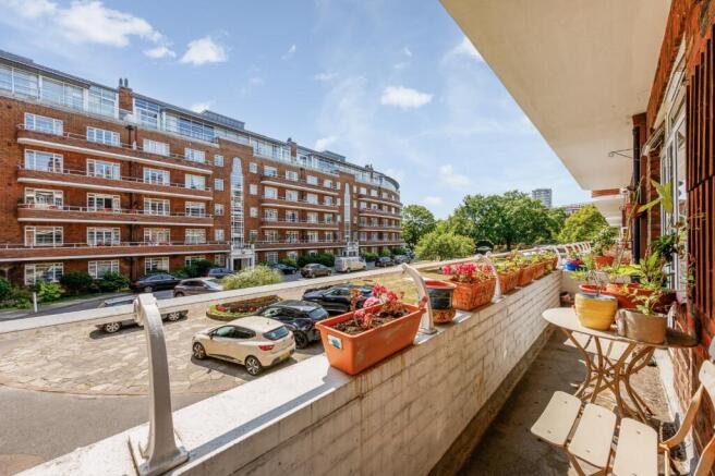 3 bed property, in Gliddon Road, £700,000