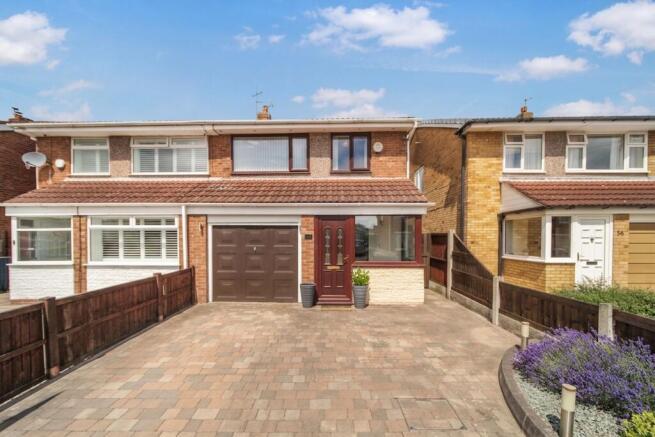 3 bed property, in Lathom Drive, £250,000