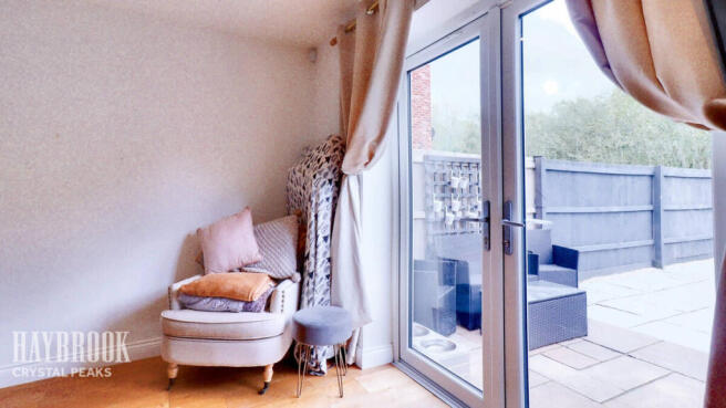 3 bed property, in Staveley Road, £180,000