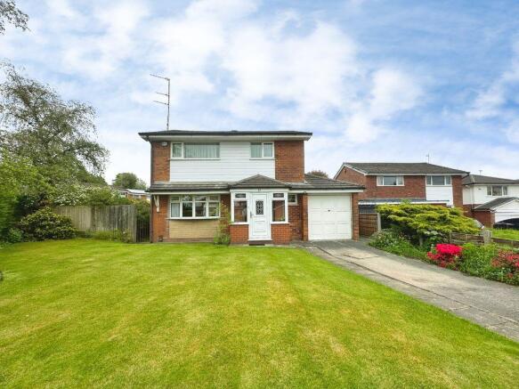 4 bed property, in Sergeants Lane, £550,000