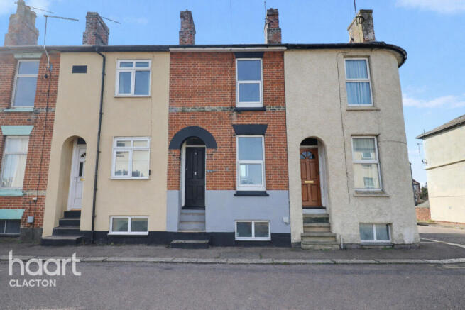 2 bed property, in Alexandra Street, £135,000