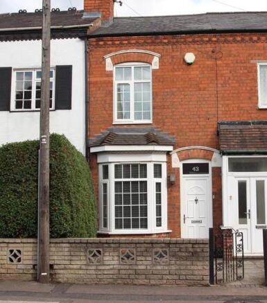 2 bed property, in Northfield Road, £295,000