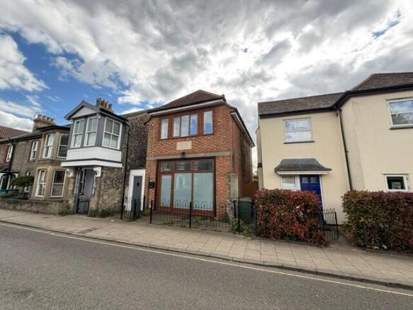 2 bed property, in Old Ambulance Station, £140,000
