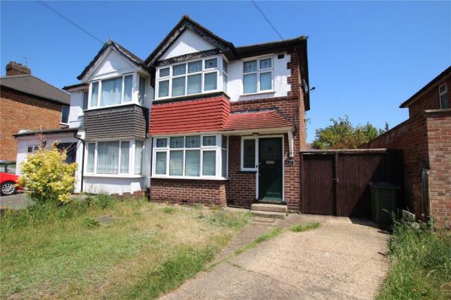 3 bed property, in Edison Grove, £480,000