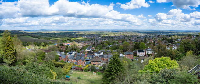 5 bed property, in West Malvern Road, £550,000