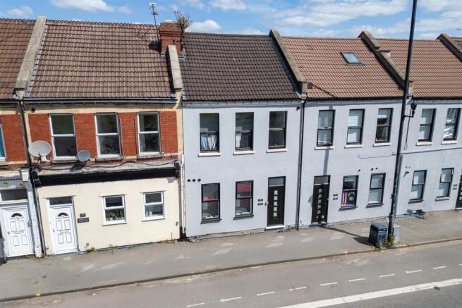 7 bed property, in Bath Road, £400,000