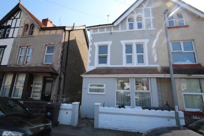 1 bed property, in Avallon Avenue, £55,000
