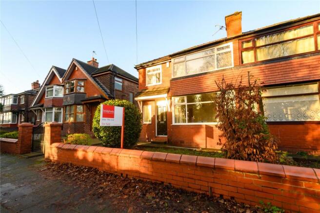 3 bed property, in Maldon Crescent, £215,000