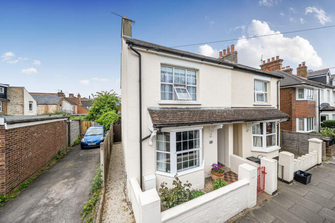 3 bed property, in Harlesden Road, £785,000