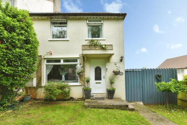 3 bed property, in Sealey Crescent, £290,000