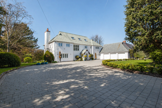 5 bed property, in Links Hey Road, £2,200,000