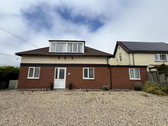 3 bed property, in Lake View, £200,000