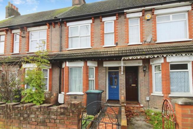3 bed property, in Beechwood Road, £300,000