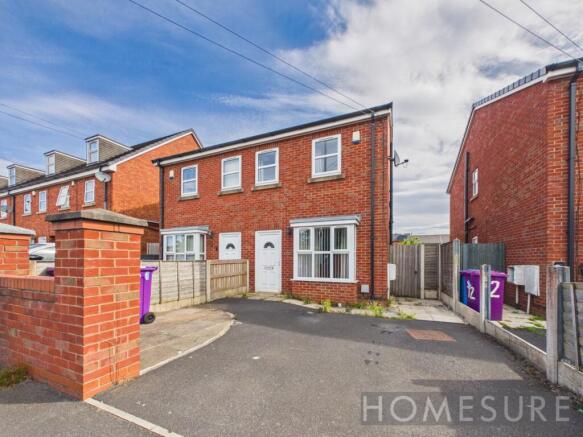 3 bed property, in Boundary Lane, £170,000
