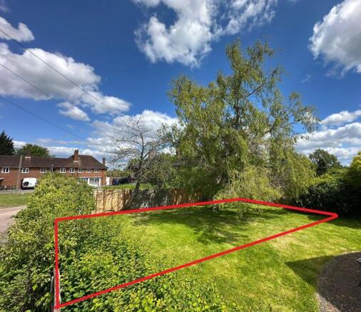 Land, in Land off Farm Close, £5,000