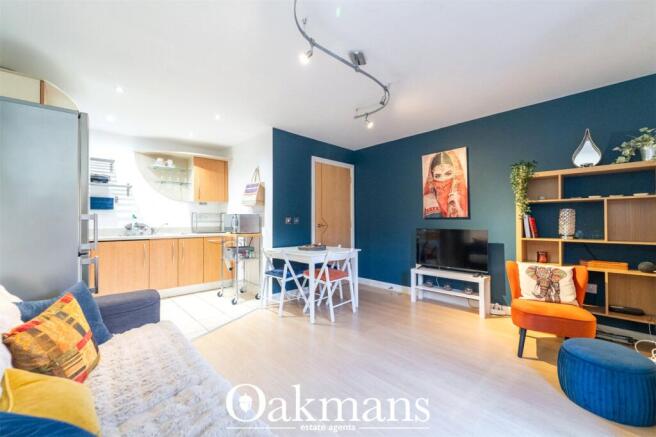 1 bed property, in Newhall Court, £140,000