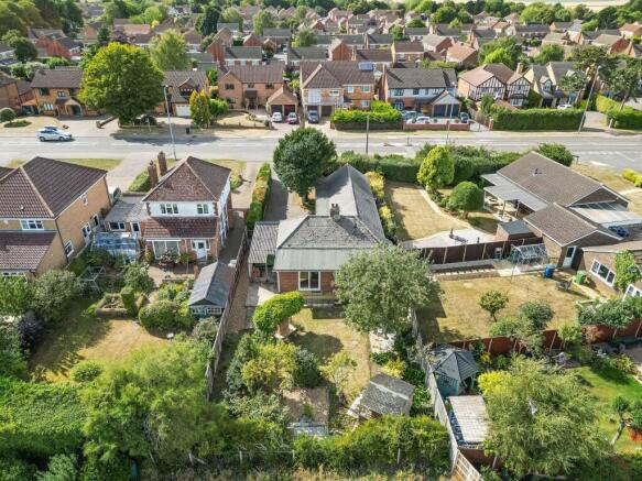 3 bed property, in Great North Road, £500,000