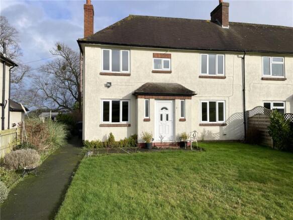 3 bed property, in Rowton Avenue, £250,000