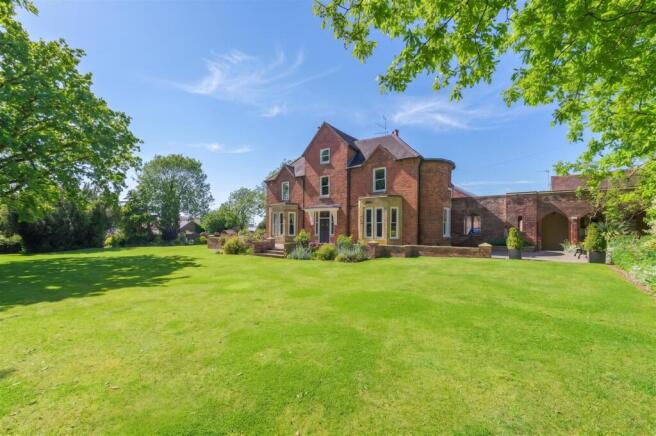 5 bed property, in Upper Church Street, £1,500,000