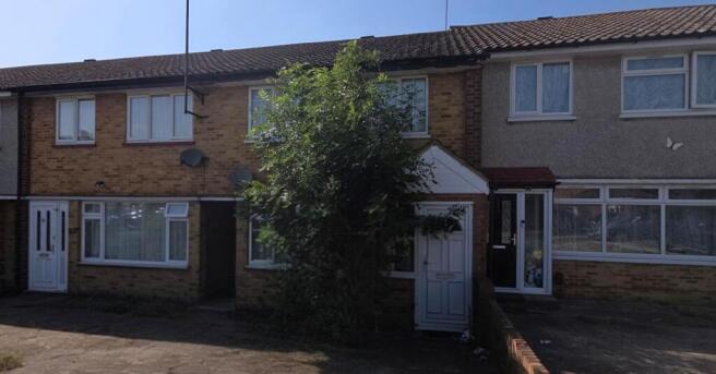 3 bed property, in 231 Hillrise Road, £250,000
