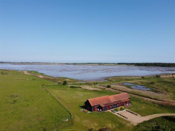 8 bed property, in Bulcamp Drift, £895,000