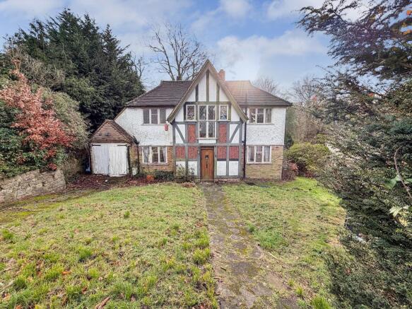 3 bed property, in Ballards Way, £650,000